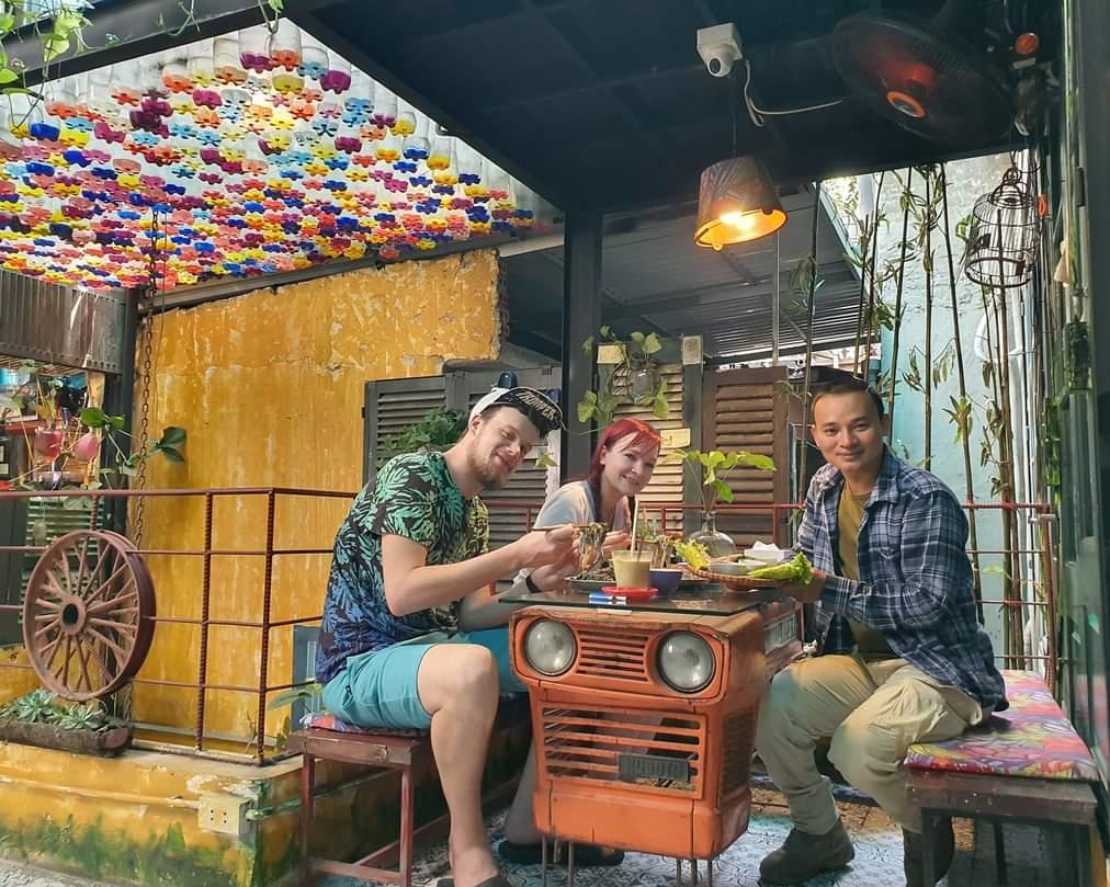 Hanoi Walking Food Tour & Egg Coffee Class - Private