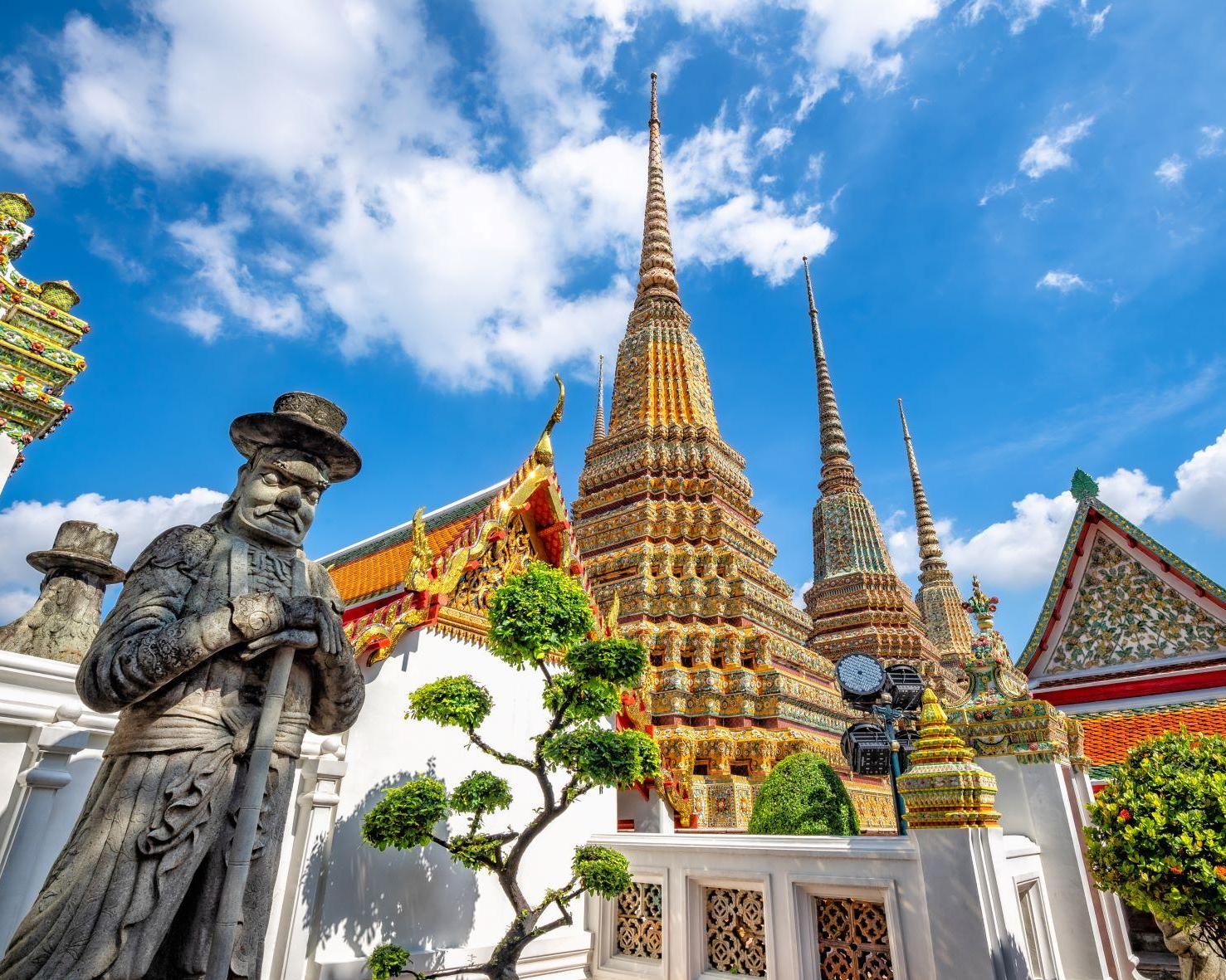 Unique Wat Pho Monk Chant & Grand Palace (Private)