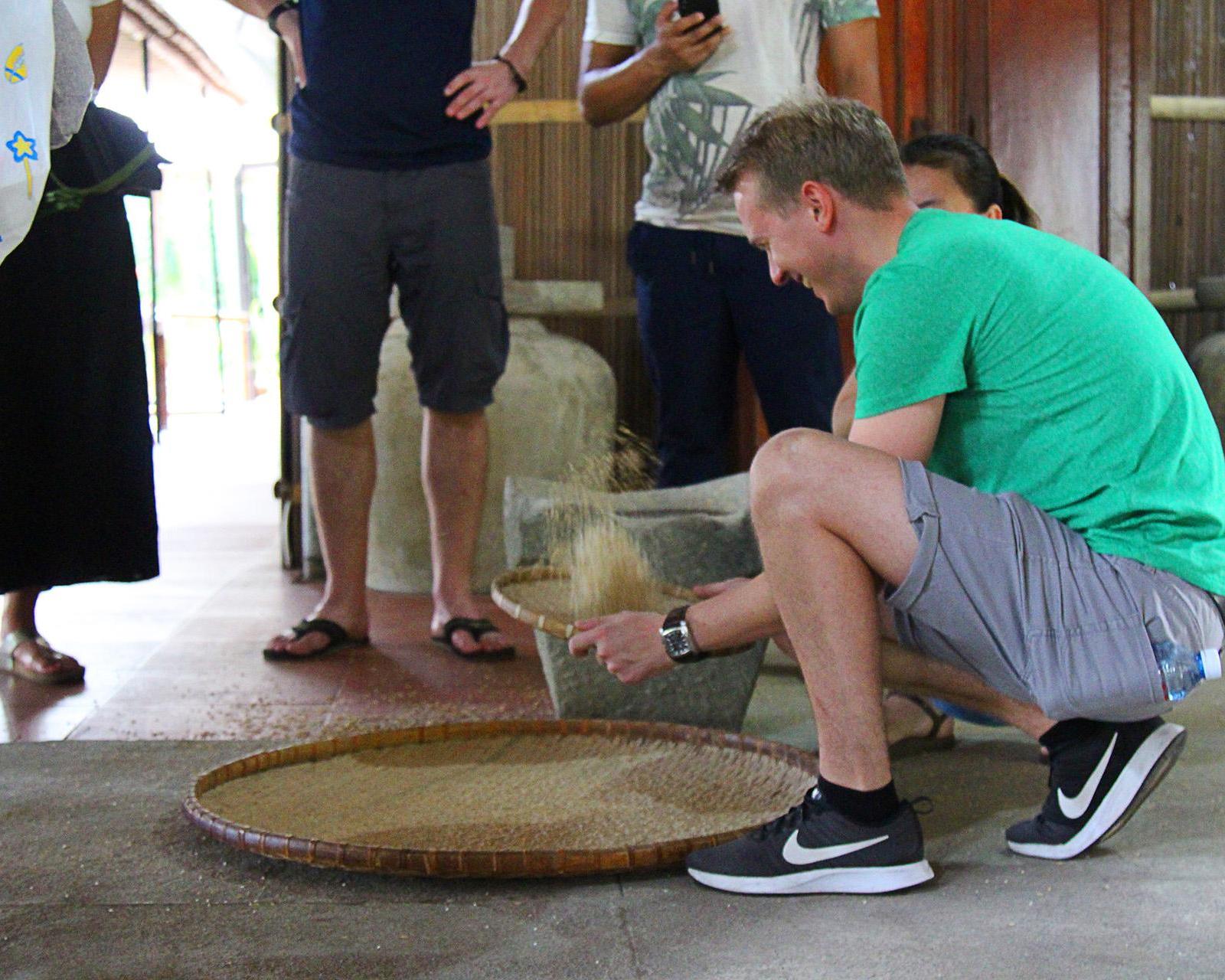 Bay Mau Eco Cooking Tour (Market Tour, Basket Boat Ride & Cooking Class) - Small Group Tour