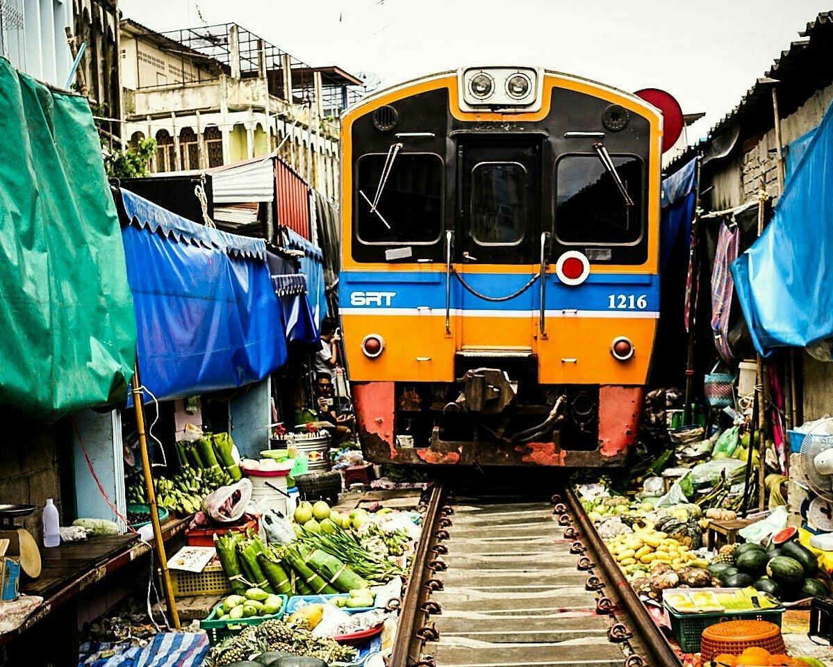 Bangkok - Kanchanaburi via Railway Market, Damnoen Saduak and River Kwai Bridge (Private)