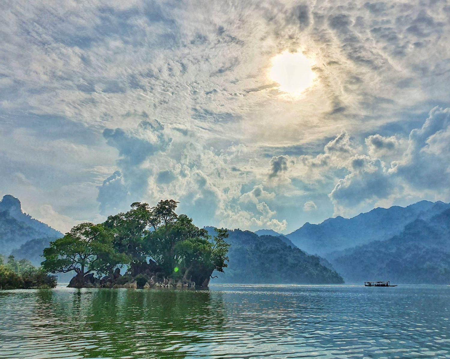 Ban Gioc Water Fall - Ba Be Lake 3D2N from Hanoi - Small group tour
