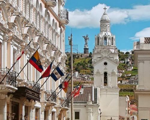 Quito Old Town, Teleferico & Äquatordenkmal