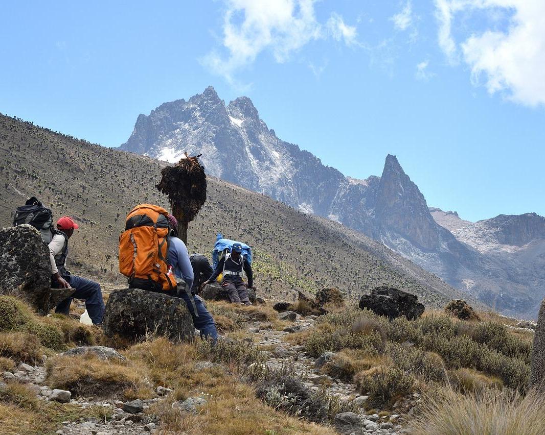 Mt. Kenya Besteigung Gruppentour