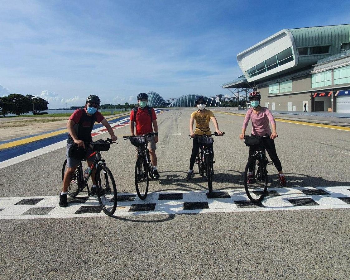 Singapore - Bike & Bites Food Tour (Shared Tour)