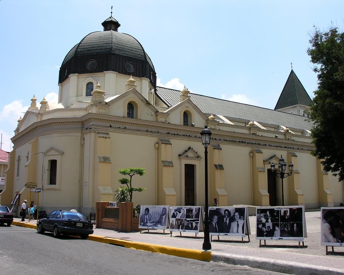 Rundreise "Höhepunkte Dominikanische Republik" (ab/bis Santo Domingo)