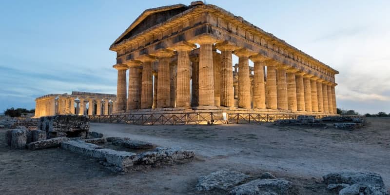 DÍA 7: PAESTUM - BENEVENTO - SALERNO