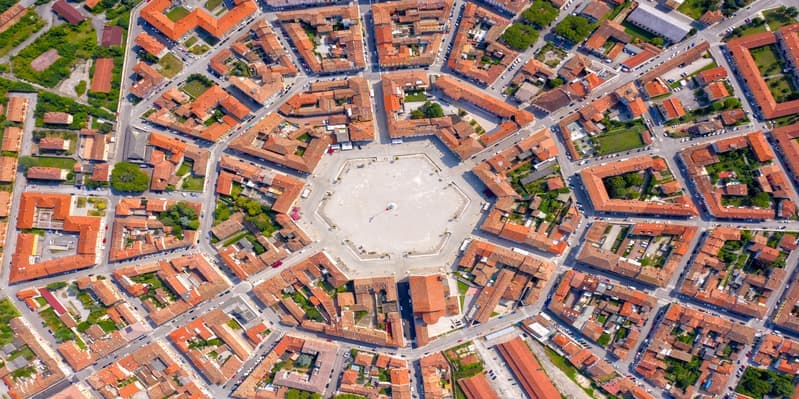 DÍA 4: PALMANOVA, UDINE