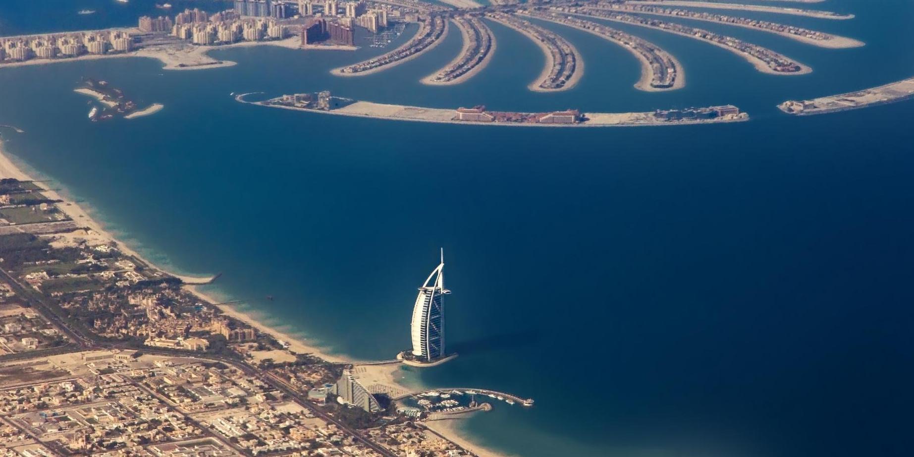La Gran Travesía por los Emiratos Árabes Unidos: Desde el Legado Antiguo hasta las Maravillas Modernas
