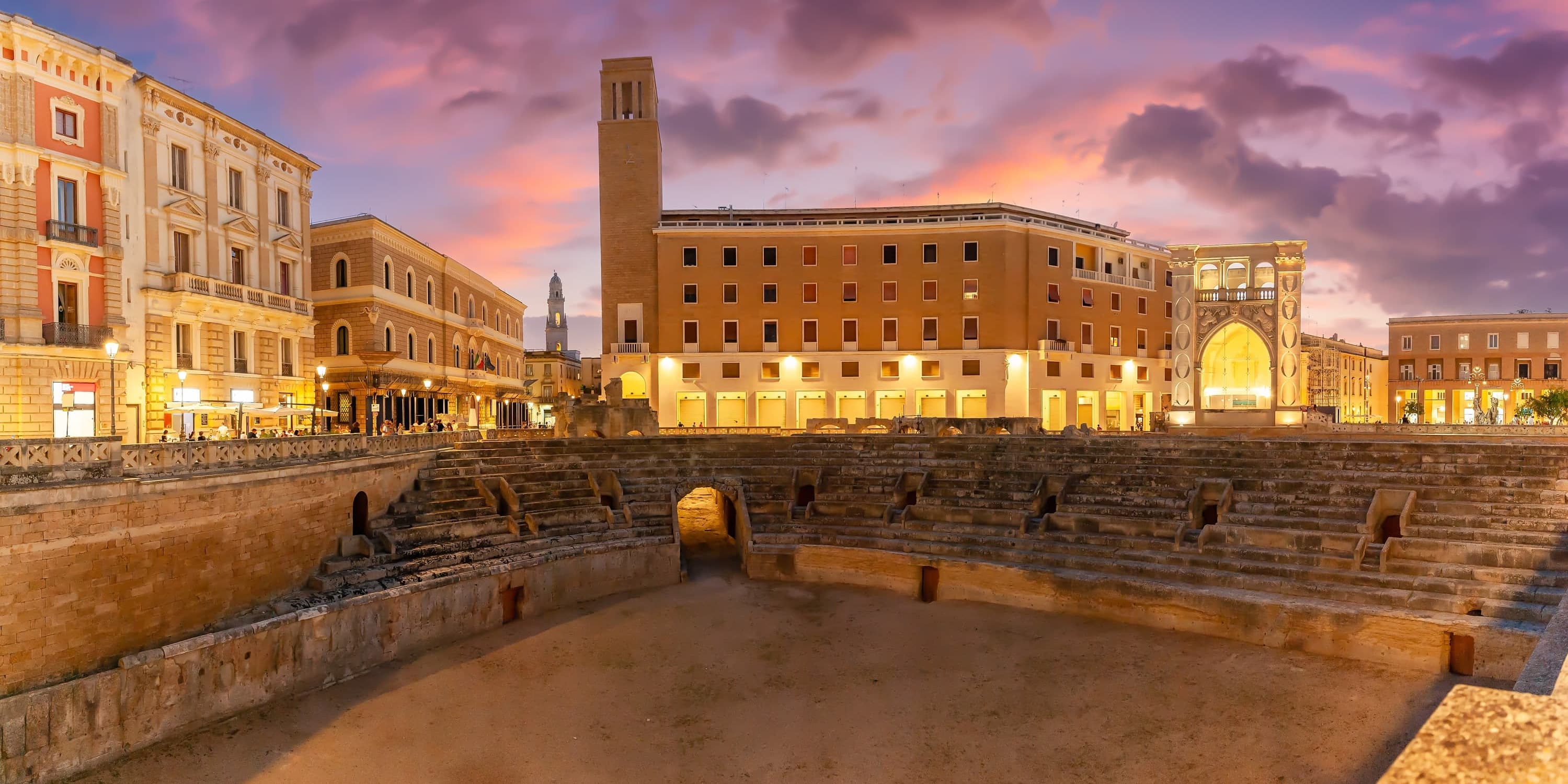 DÍA 8 – DOMINGO: LECCE