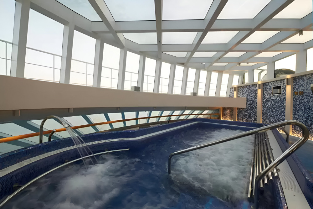 Carnival Breeze