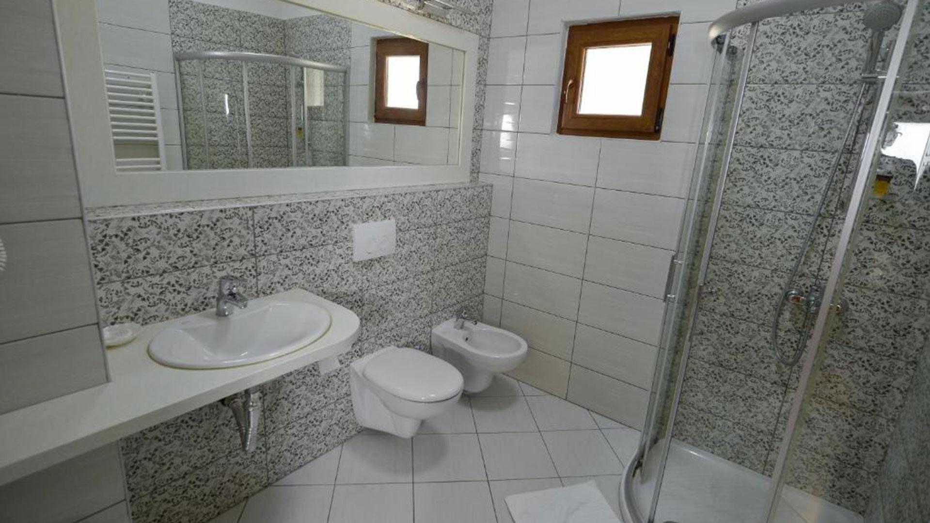 Hotel Kalemi 2 in Gjirokastra – Authentic Stay in UNESCO City