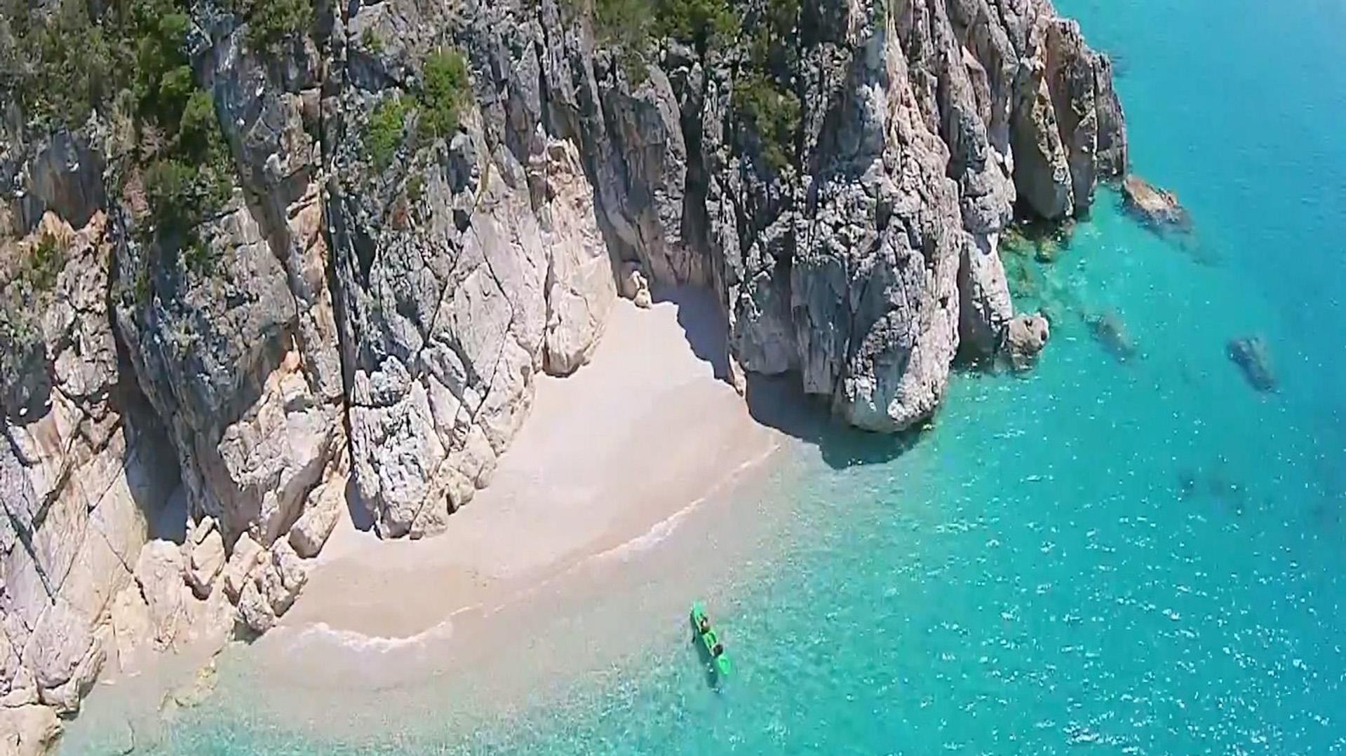 Jale Beach Plazhi i Jales