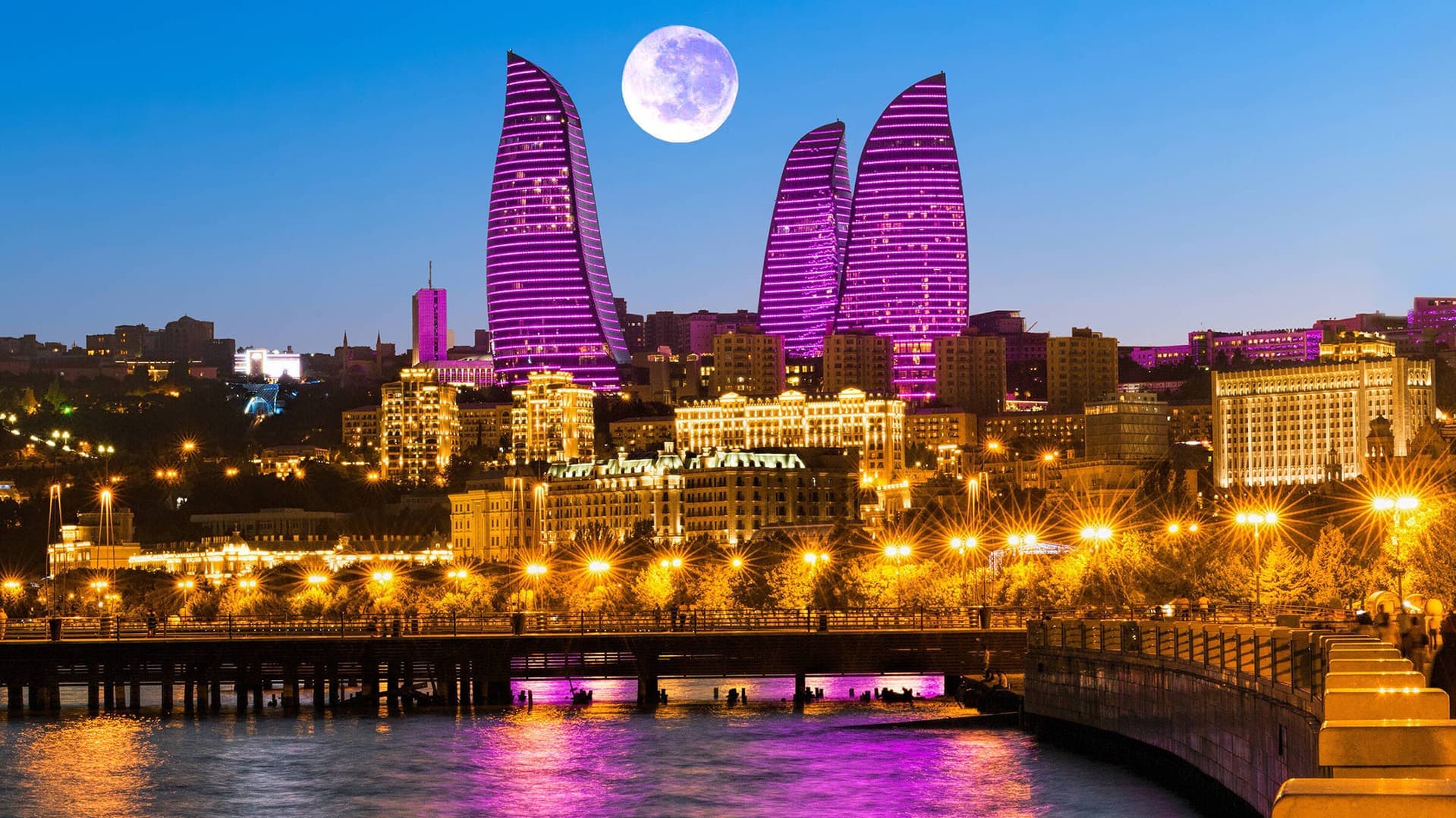 Baku-Azerbajxhan, Udhetim ne Azerbajxhan