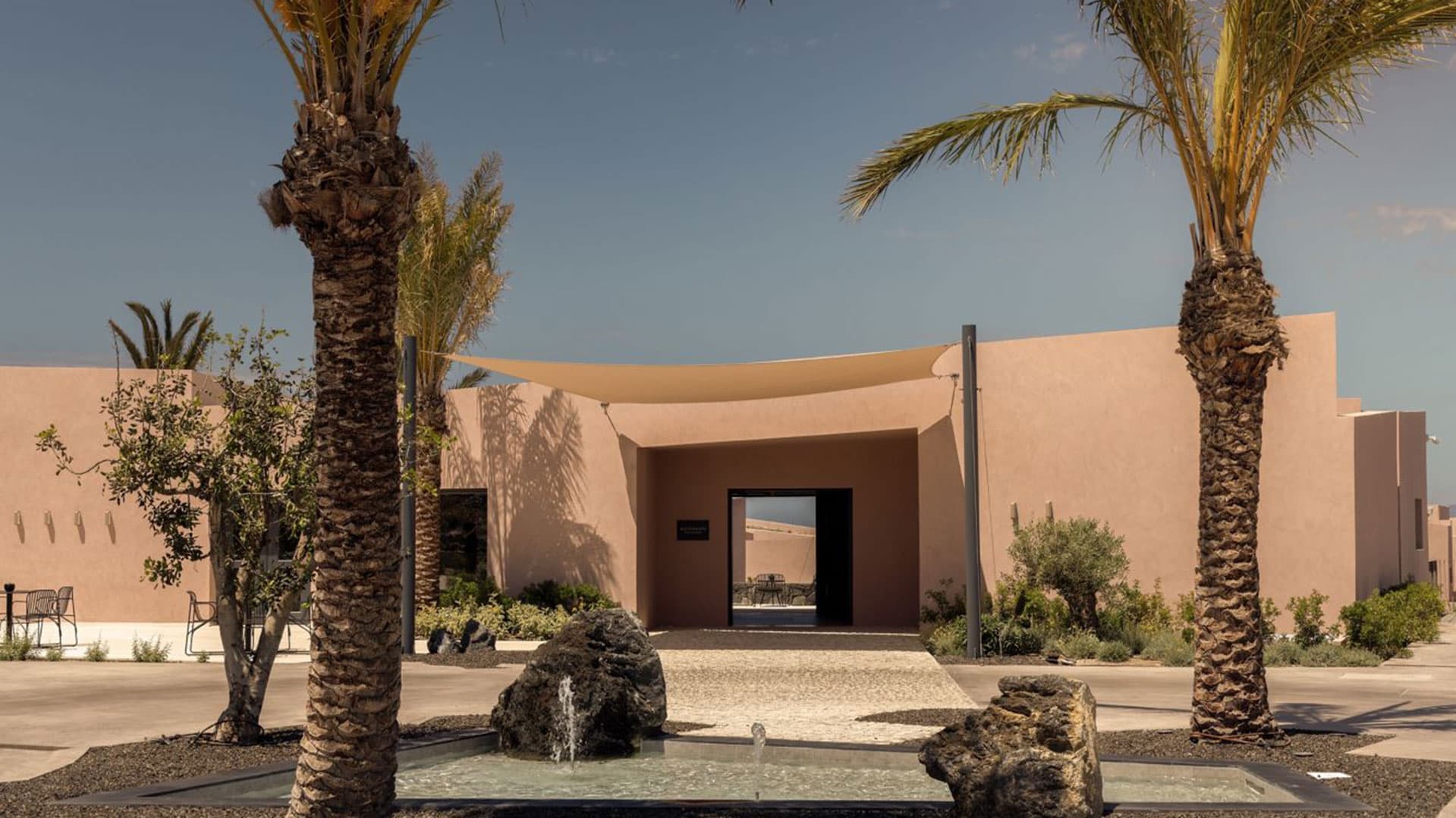 Domes Novos Hotel Santorini, Greqi