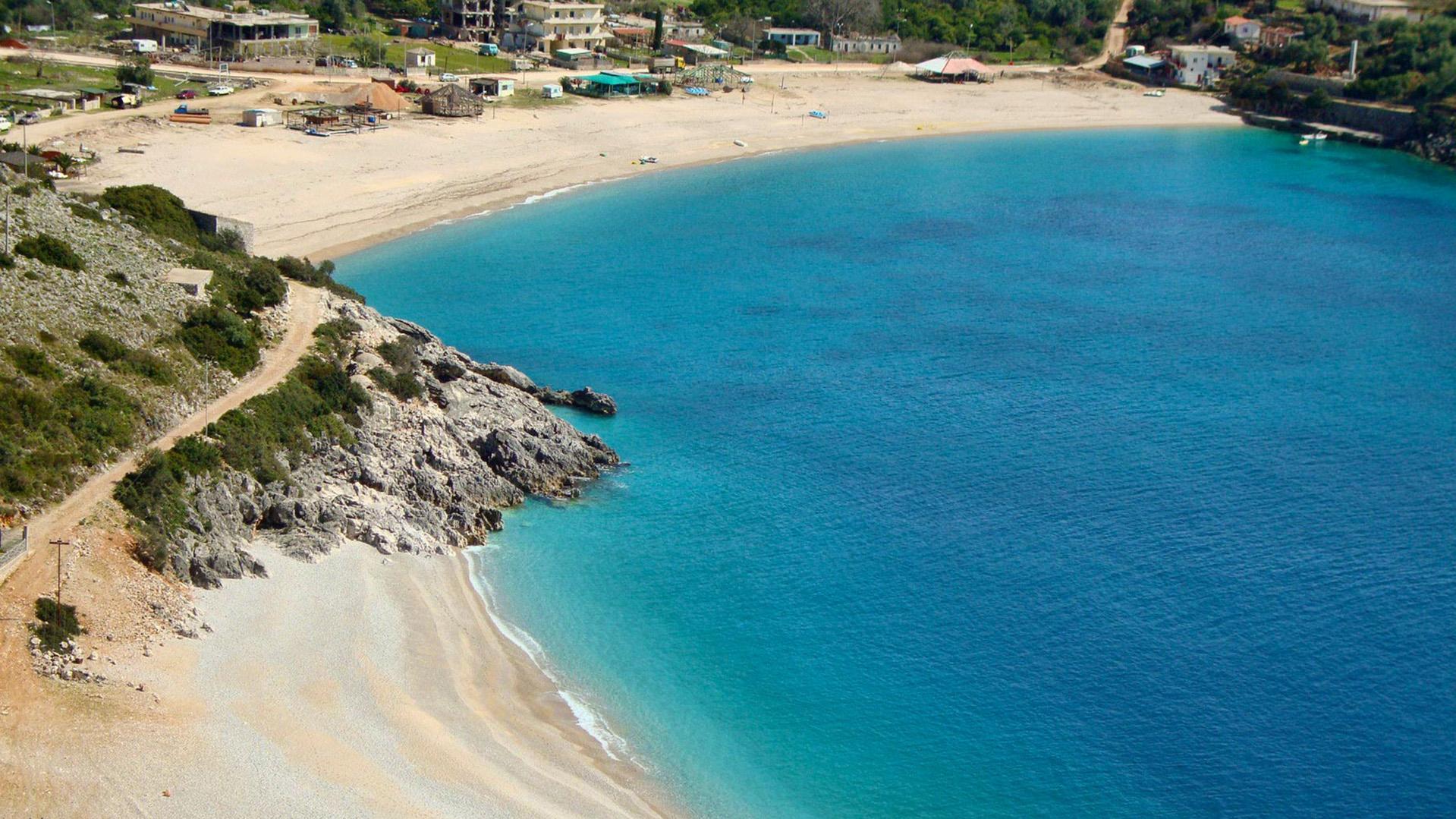 Jale Beach Plazhi i Jales