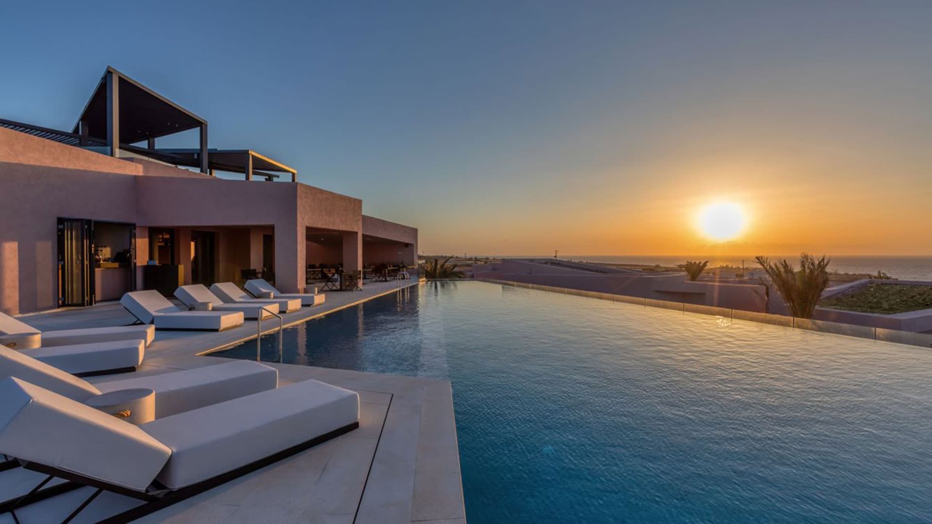 Domes Novos Hotel Santorini, Greqi