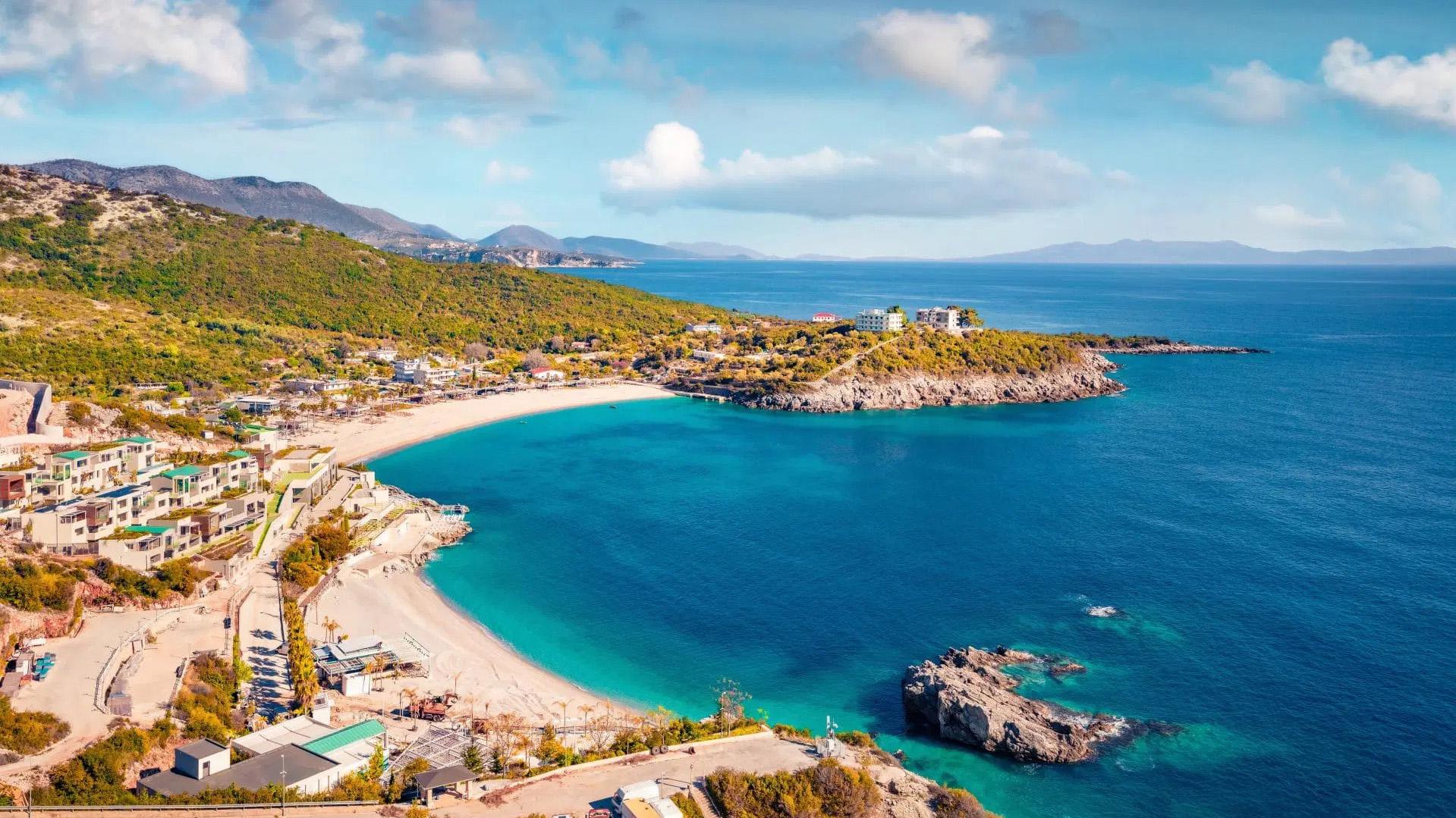 Jale Beach Plazhi i Jales