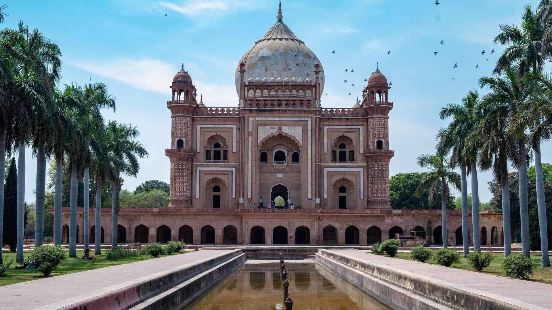 New Delhi, udhetim ne Indi