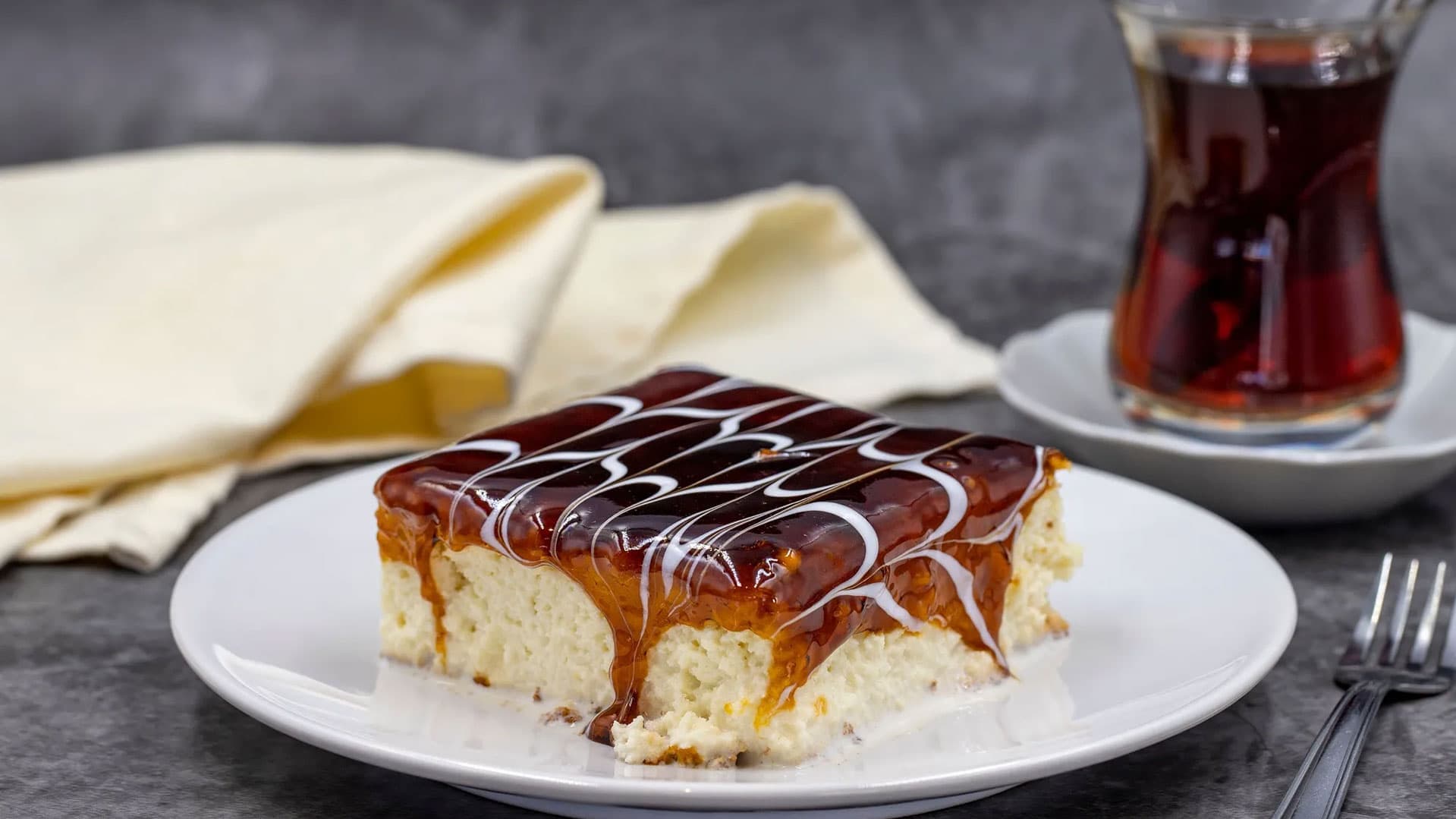 Trilece (Milk-Soaked Sponge Cake) - albanian traditional dessert