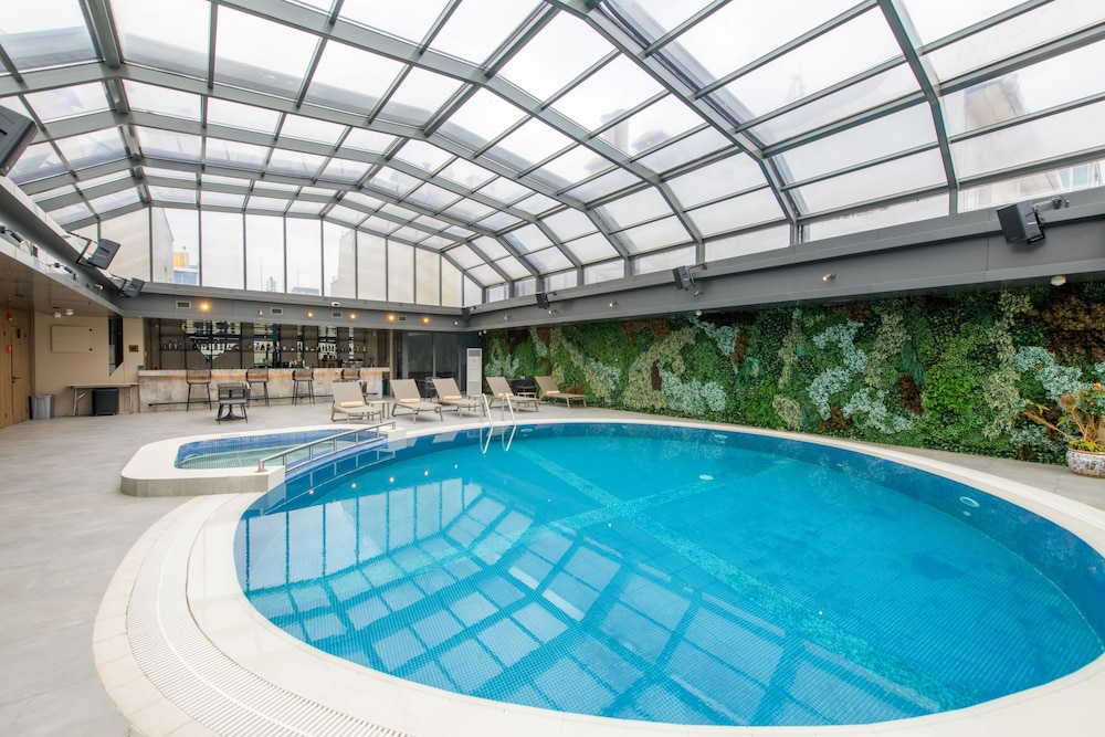Golden Age Hotel & Spa