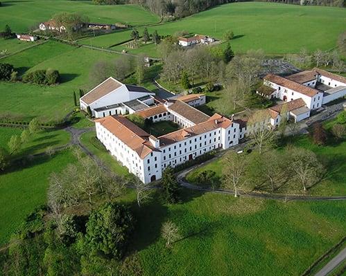 Auberge de jeunesse HI Urt – Abbaye de Belloc