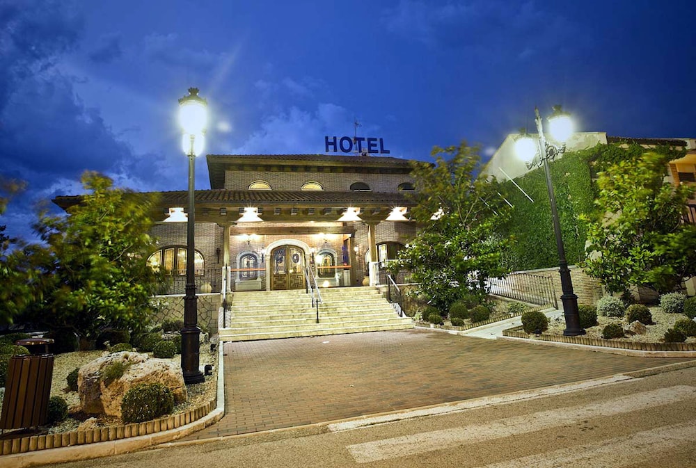 Hotel Spa Tudanca Aranda, Front of property - evening/night