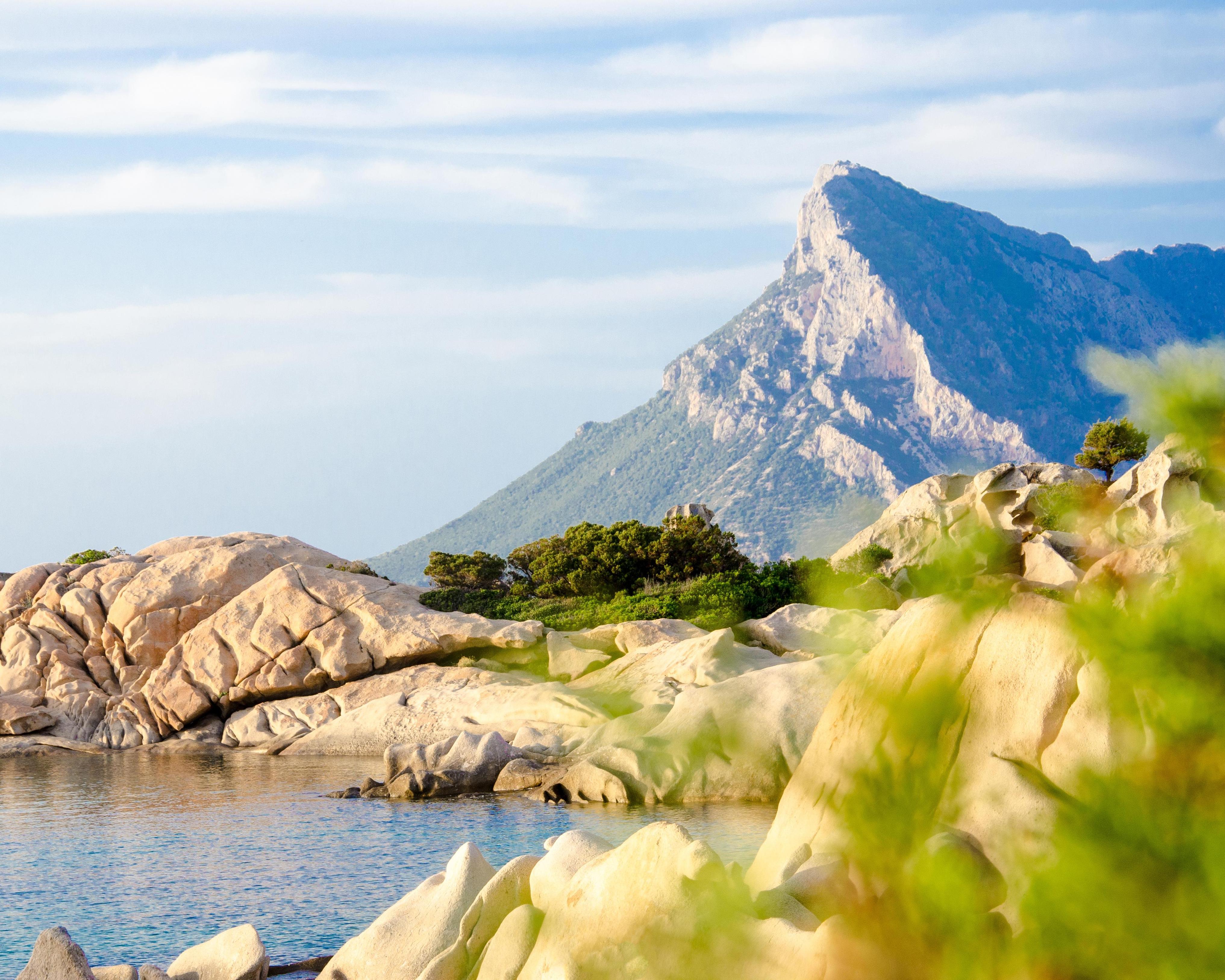 Descopera Alghero & Olbia, Sardinia, Italia - septembrie