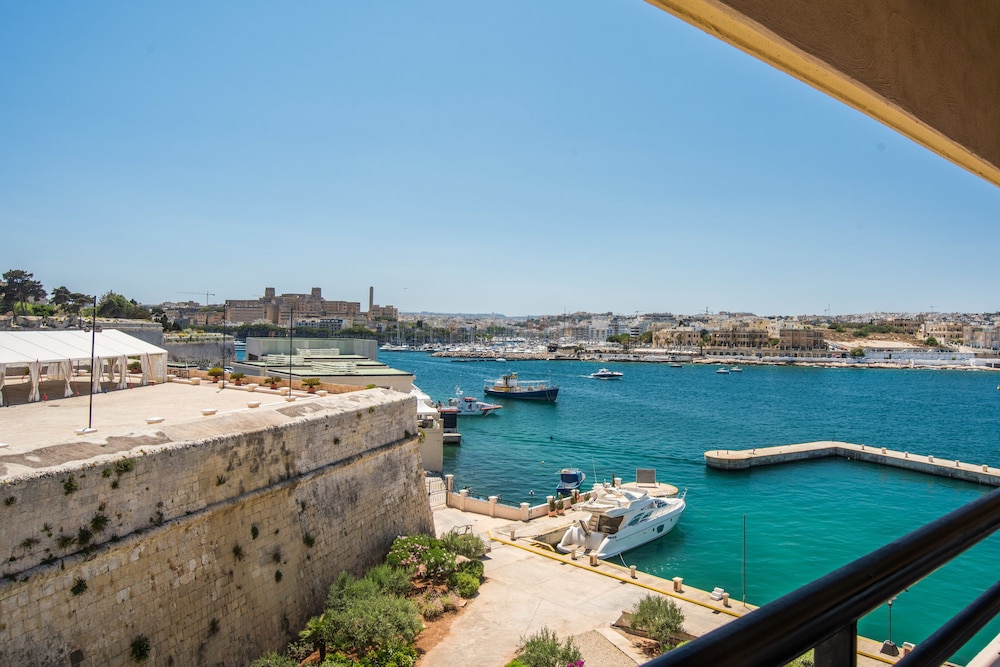 Valentine's Day - City Break Malta
