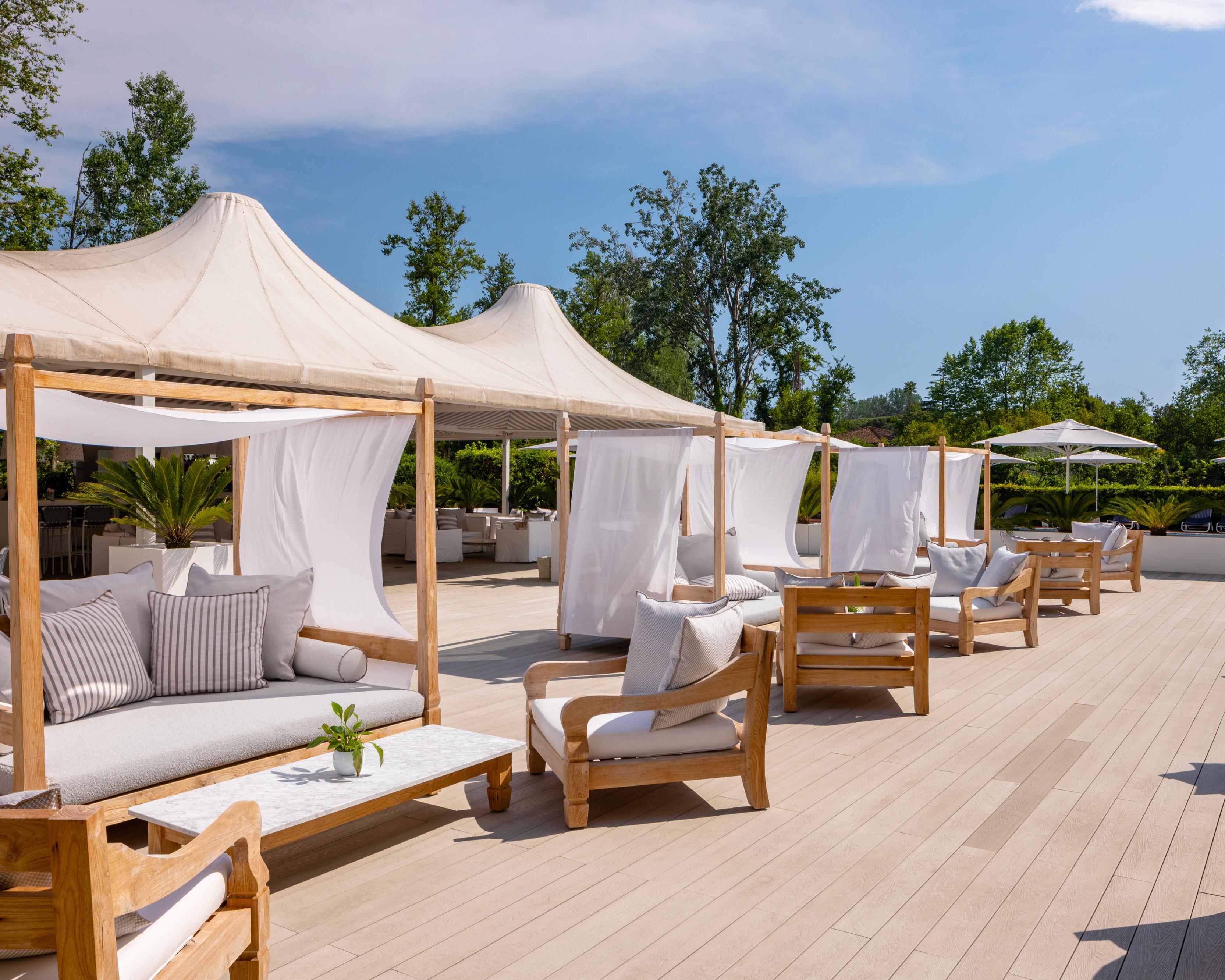 7 Übernachtungen im UNAHOTELS Forte dei Marmi mit 3 Greenfees (Cosmopolitan Golf Club, Golf Club Tirrenia, Golf Club Montecatini)