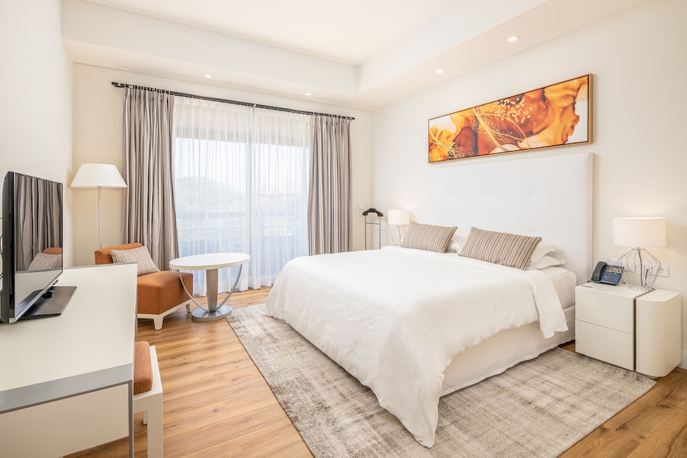 7 Übernachtungen mit Frühstück im Sheraton Cascais Resort, inklusive 3 Greenfees pro Person (2x Onyria Quinta da Marinha GC & Estoril GC)