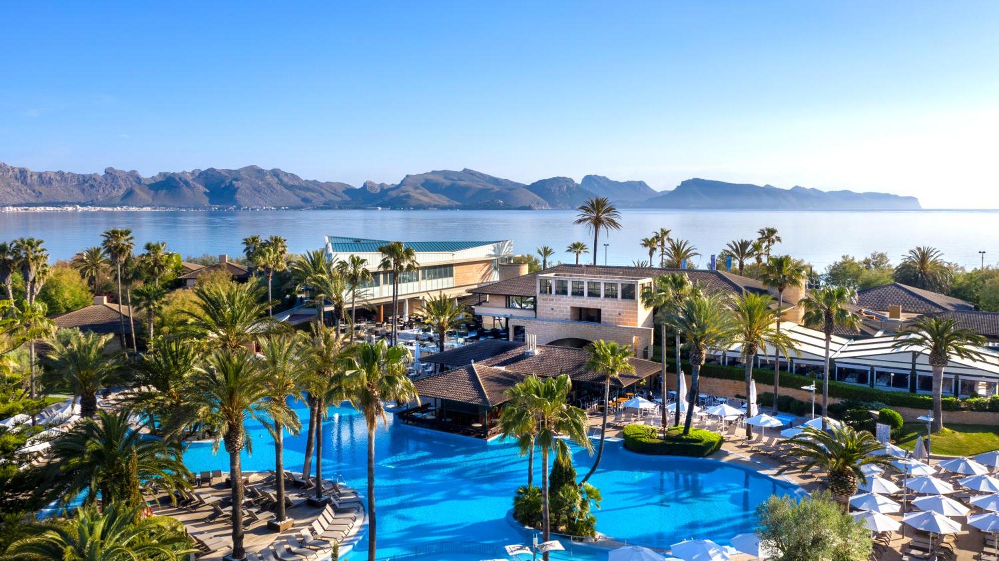 5 noches en el PortBlue Club Pollentia Resort, con desayuno incluido y 4 green fees