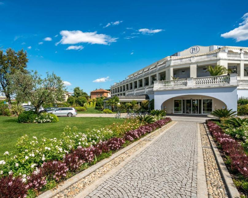 5 notti presso Palace Hotel Desenzano con prima colazione e 2 green fees (Golf Club Verona, Arzaga Golf Club)