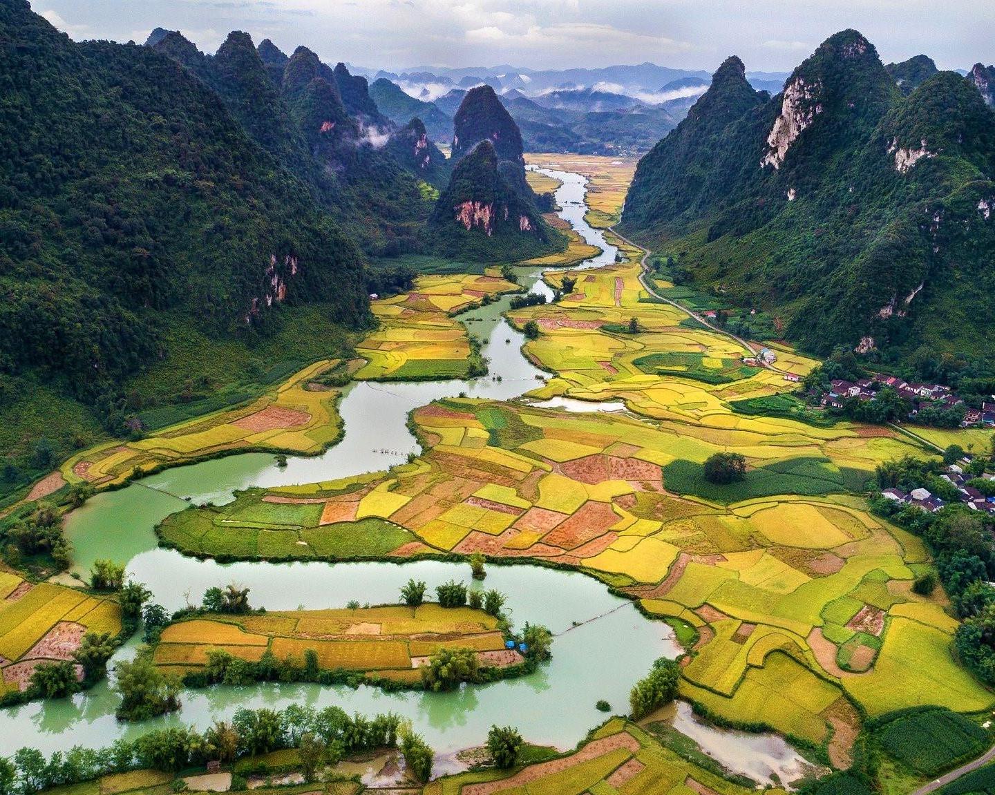Vietnam, Tierras Magicas