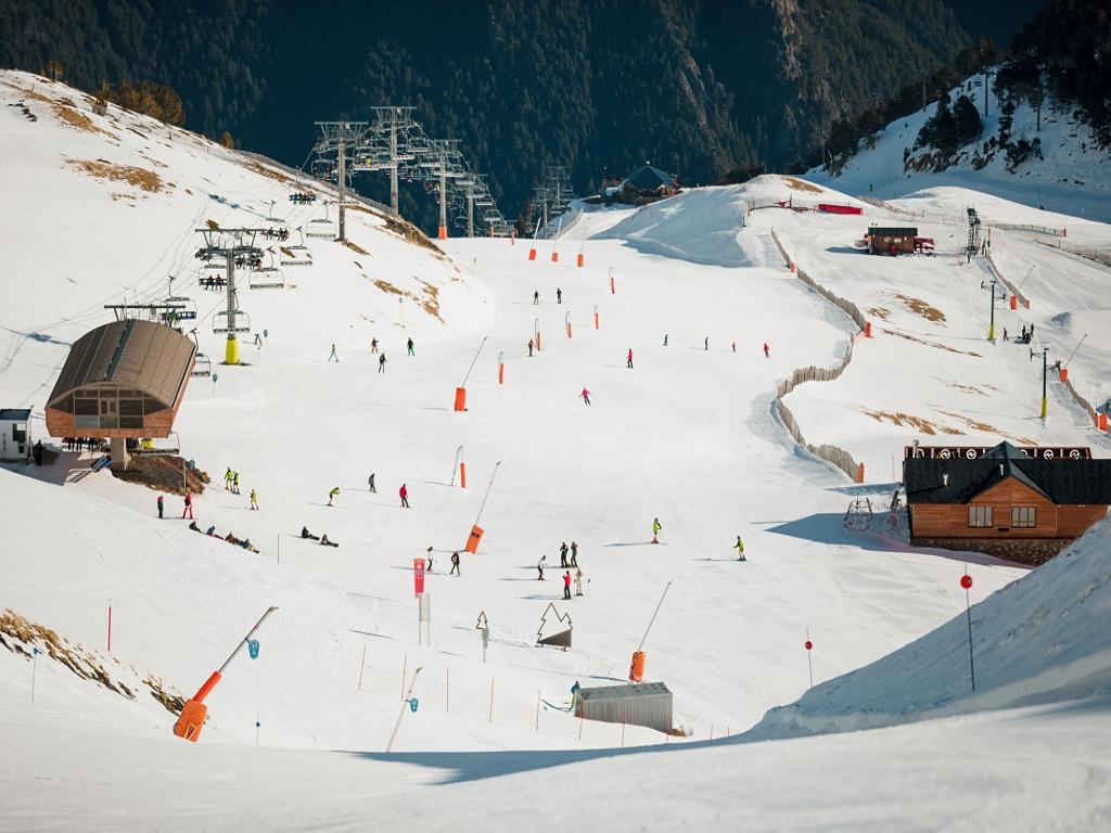 Viaja a esquiar a Andorra desde Barcelona