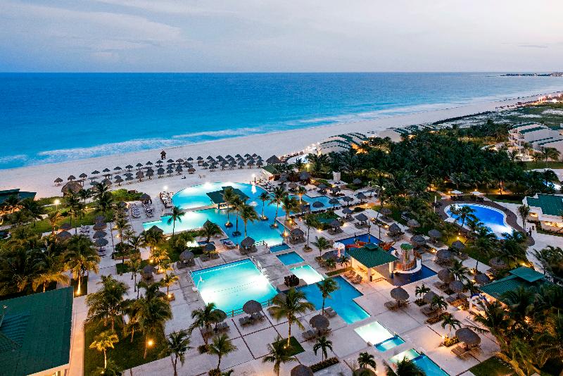 7 nuits à l'Iberostar Selection Cancun incluant 3 Green Fees par personne à l'Iberostar Cancun Golf Club