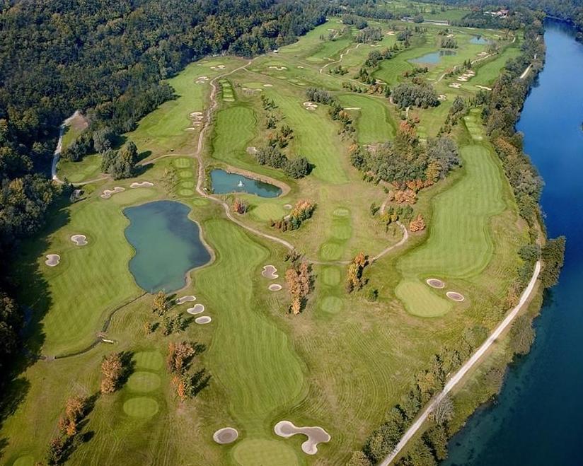 5 noches en el Hotel Camoretti con desayuno y 3 green fees