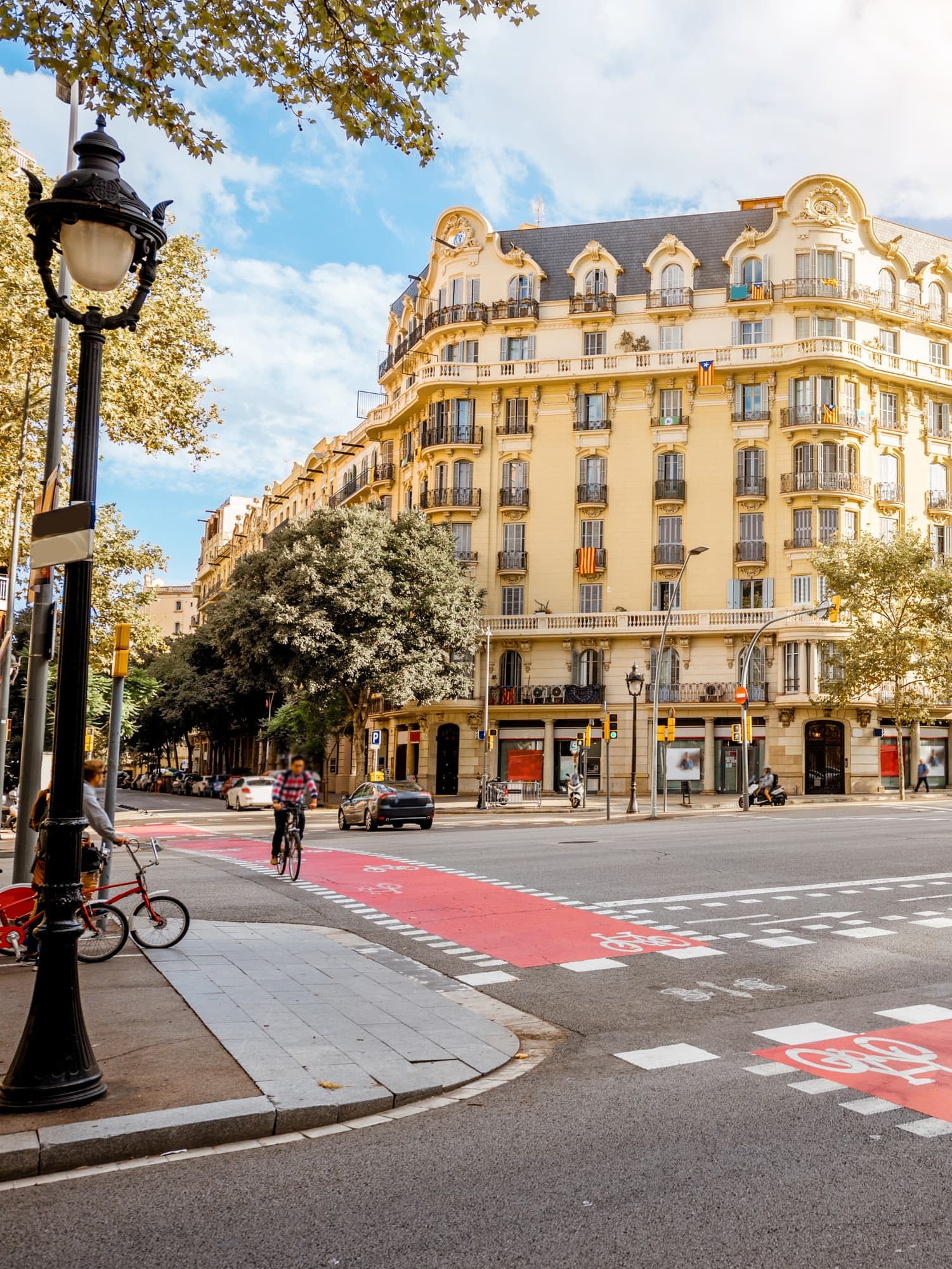 Las Ramblas: Vital Pulse of Barcelona