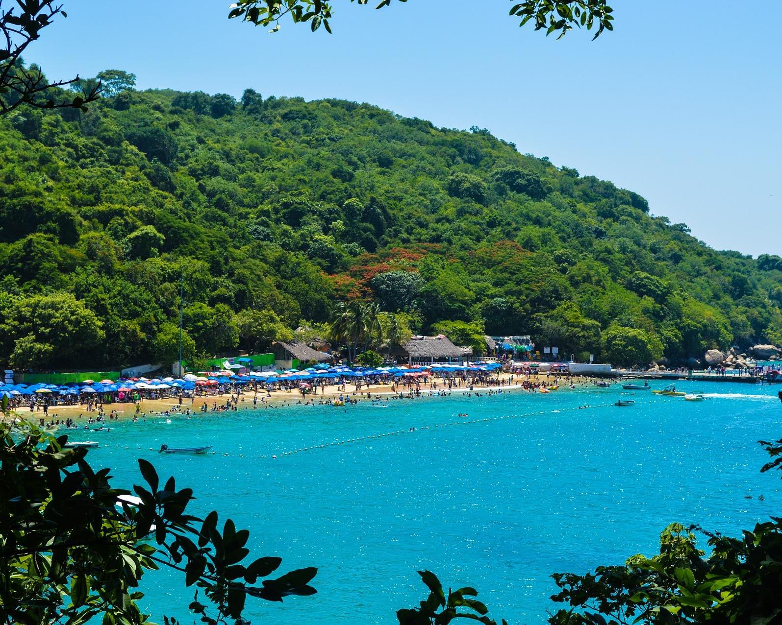 Vuela a Acapulco y disfruta del PacÃfico Vuela a Acapulco y disfruta del PacÃfico