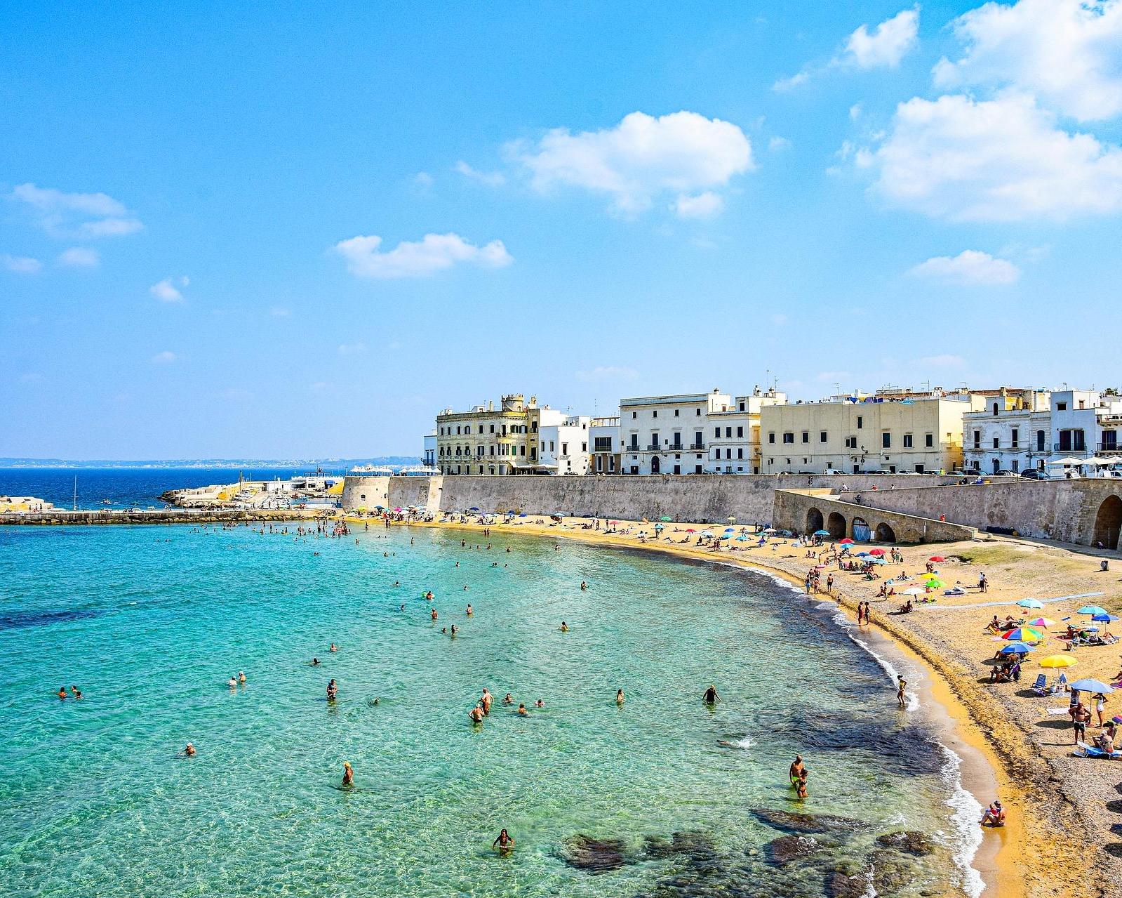 Darte un chapuzón en las Playas de Bari, Puglia